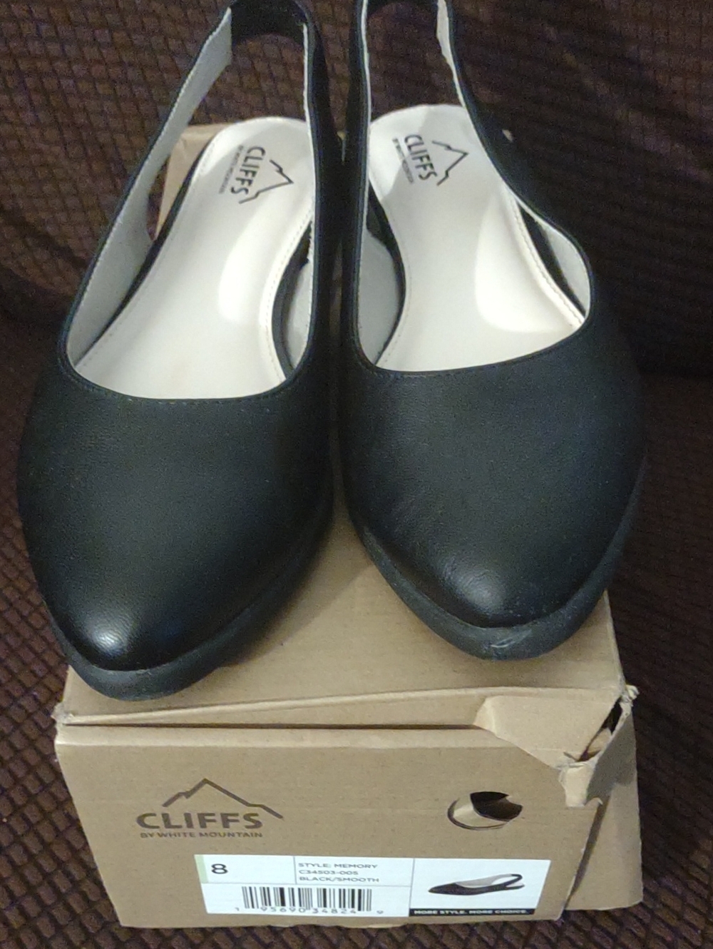 Cliffs by WHITE MOUNTAIN Black Pointed Slingback Flats